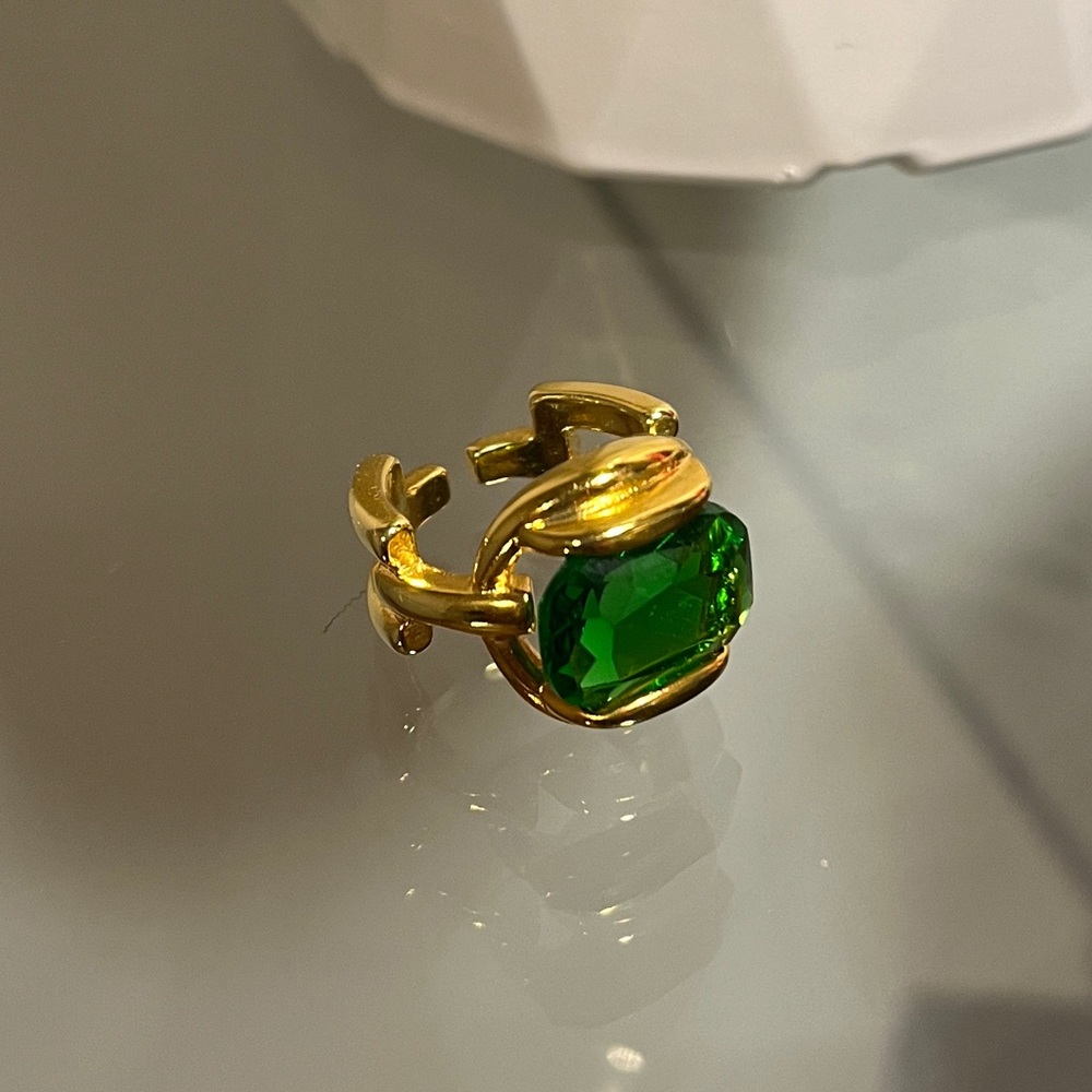 The Goddess Ring in yellow gold plating and 925 silver